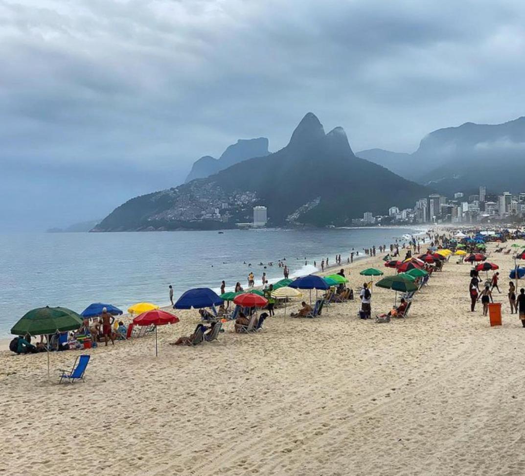 Lindo A 3 Minutos Da De Copacabana N.s 166/83 Apartamento *